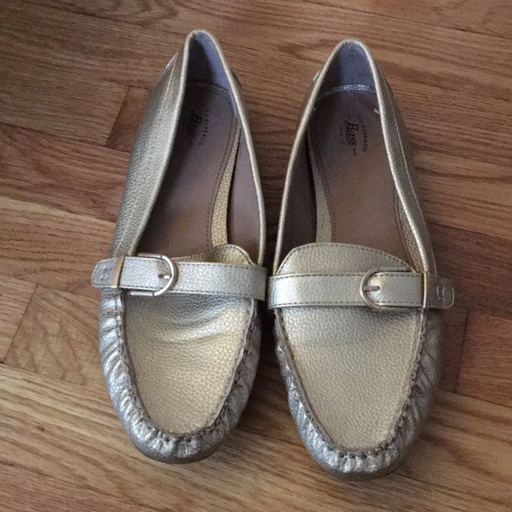 Bass women’s dress shoes